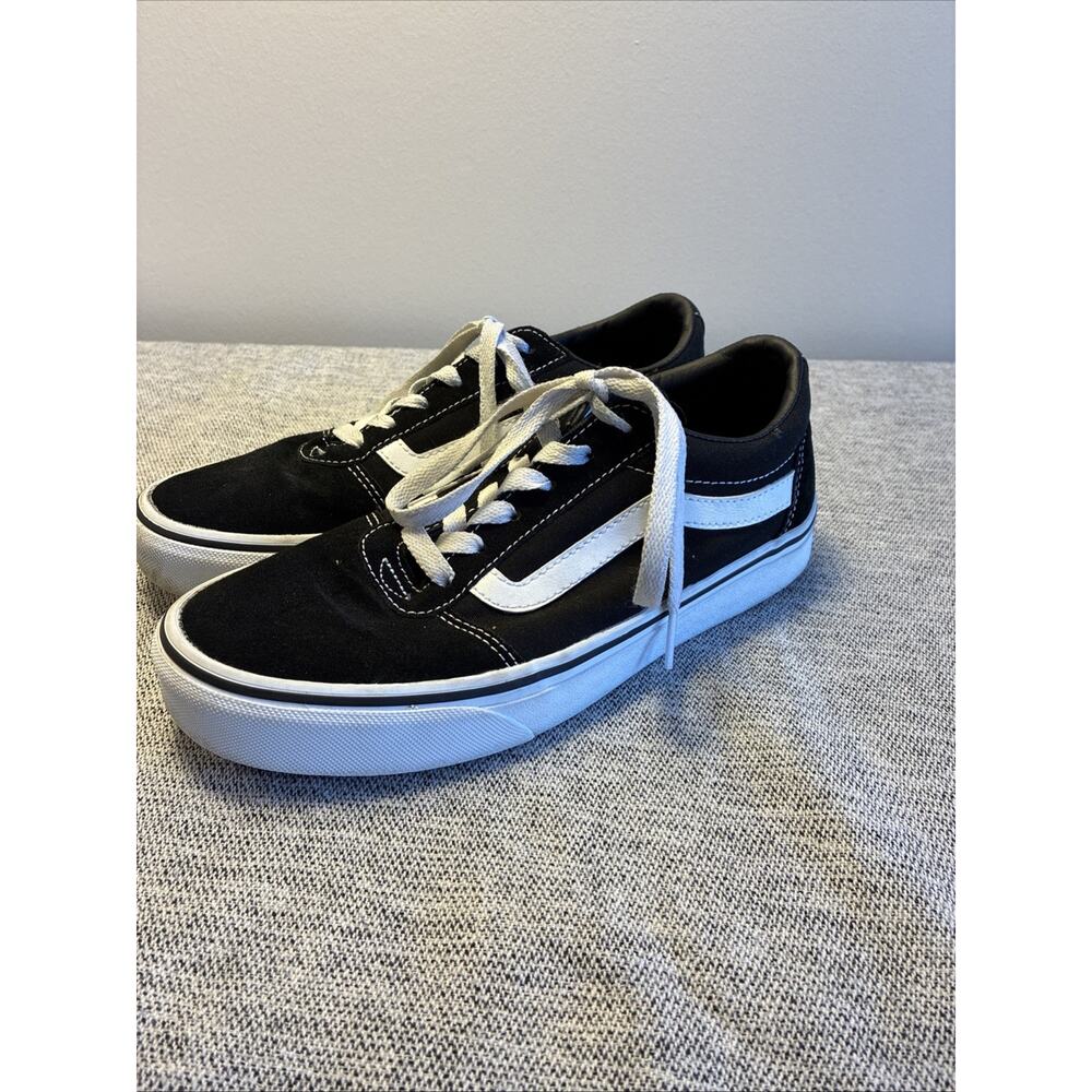 VANS Old Skool Black White Sneakers- Women's 8, Men's 6.5